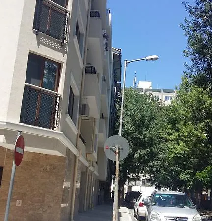Mirela بورغاس